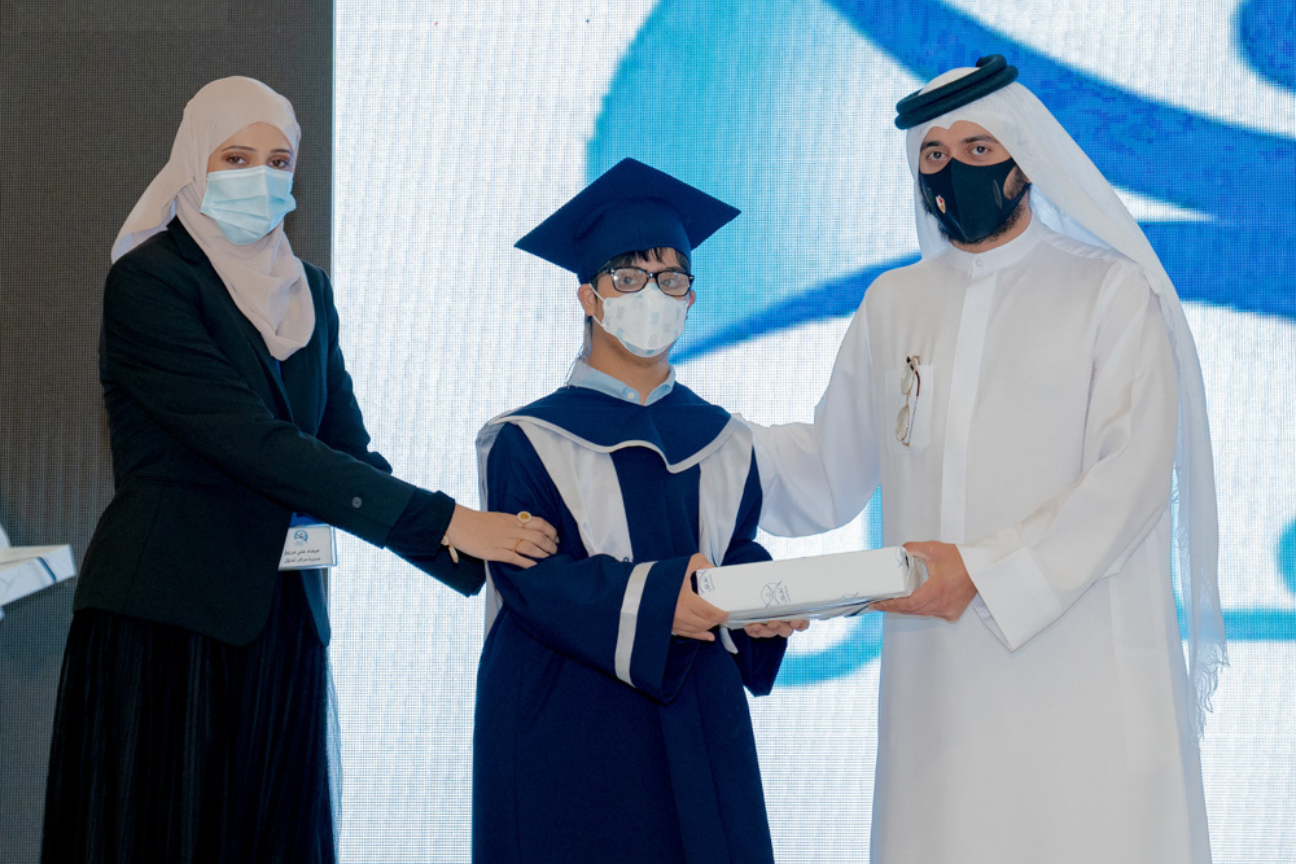 خالد بن حمد يرعى حفل تخريج ذوي العزيمة من مركز تفاؤل للتربية الخاصة